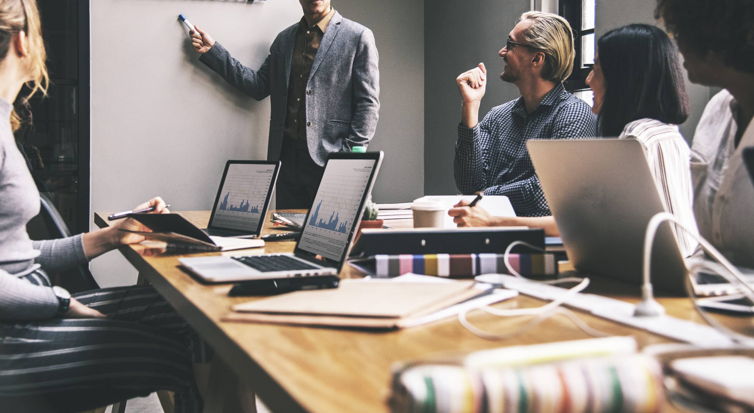 Como planejar uma estratégia de marketing digital assertiva para a minha consultoria digital